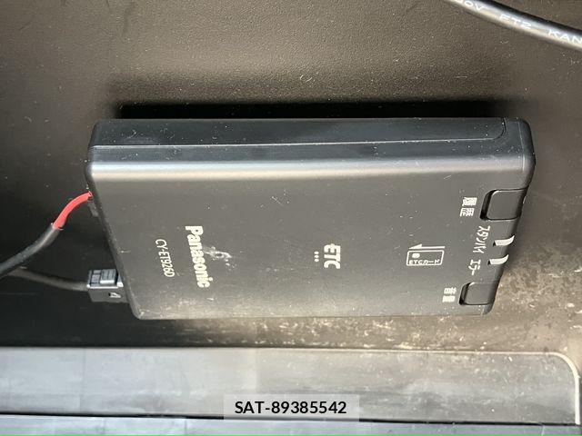 Toyota SIENTA 2019-09 7503319-10