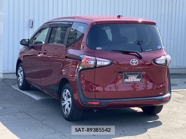 Toyota SIENTA 2019-09 7503319-18