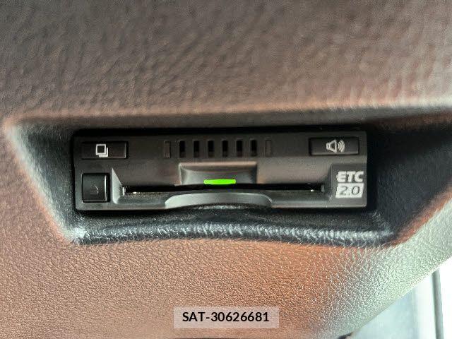 Toyota SIENTA 2021-02 7730015-15