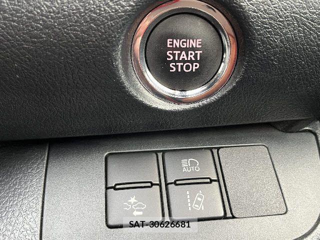 Toyota SIENTA 2021-02 7730015-17