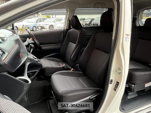 Toyota SIENTA 2021-02 7730015-18