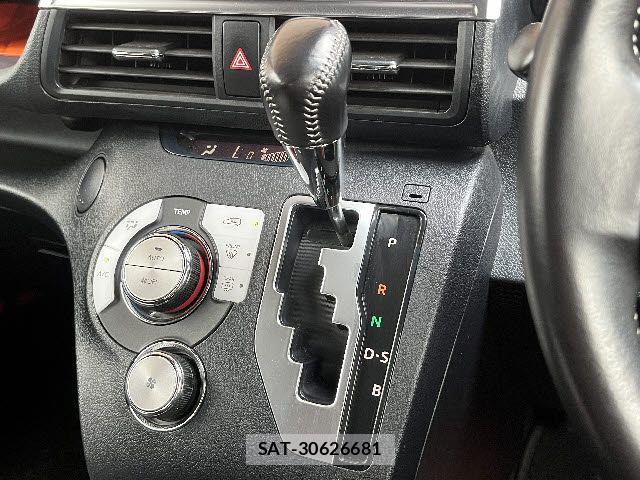Toyota SIENTA 2021-02 7730015-19