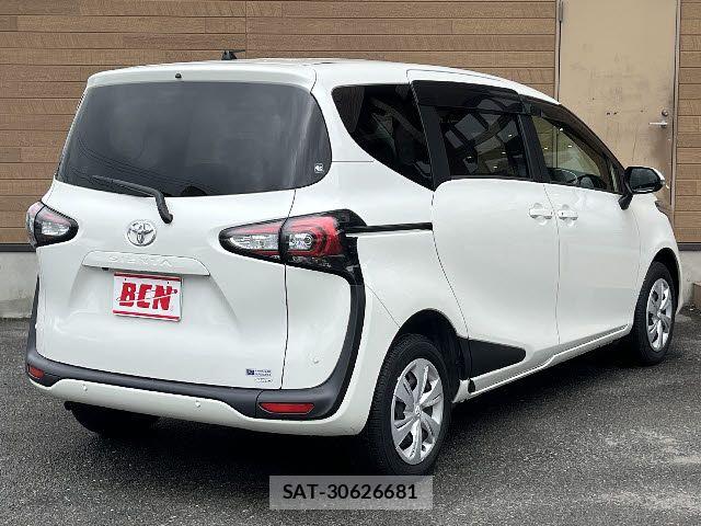 Toyota SIENTA 2021-02 7730015-2