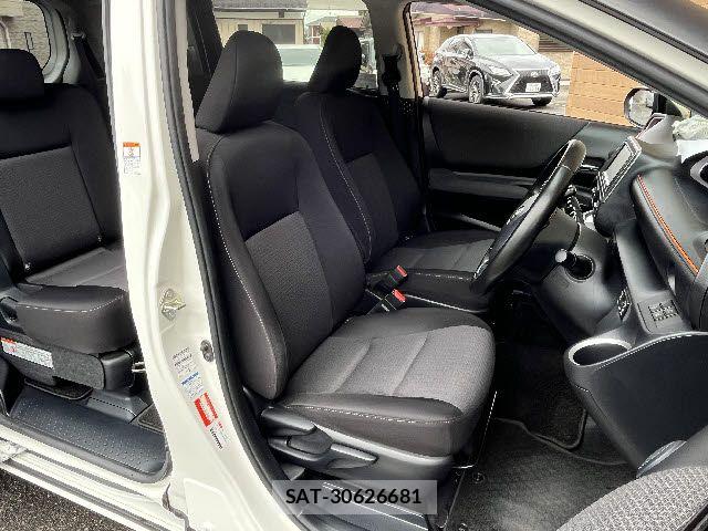Toyota SIENTA 2021-02 7730015-3