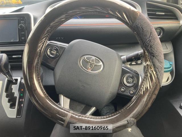 Toyota SIENTA 2015-09 7730016-13