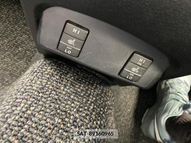 Toyota SIENTA 2015-09 7730016-21