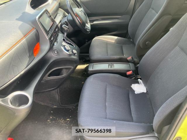 Toyota SIENTA 2015-07 7730017-16