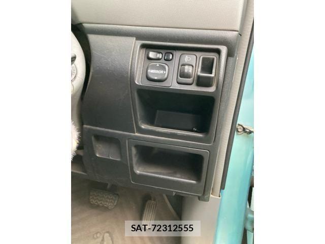 Toyota SIENTA 2006-03 7730018-13