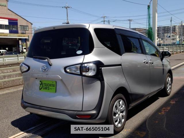 Toyota SIENTA 2015-08 7789969-1