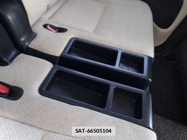 Toyota SIENTA 2015-08 7789969-21