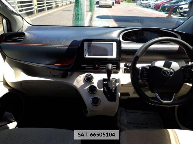Toyota SIENTA 2015-08 7789969-2
