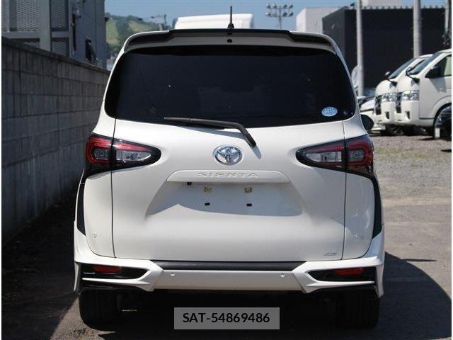 Toyota SIENTA 2020-07 7880120-5