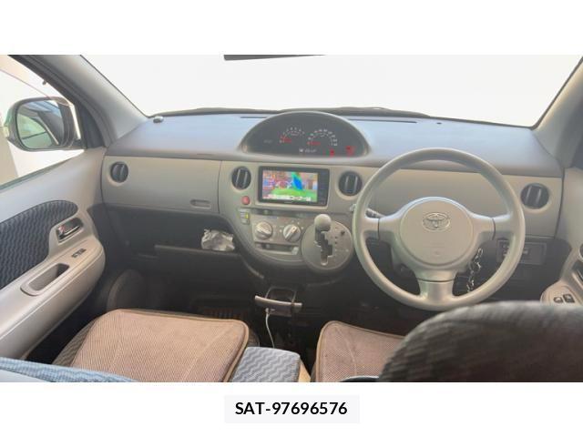 Toyota SIENTA 2010-02 7880121-10
