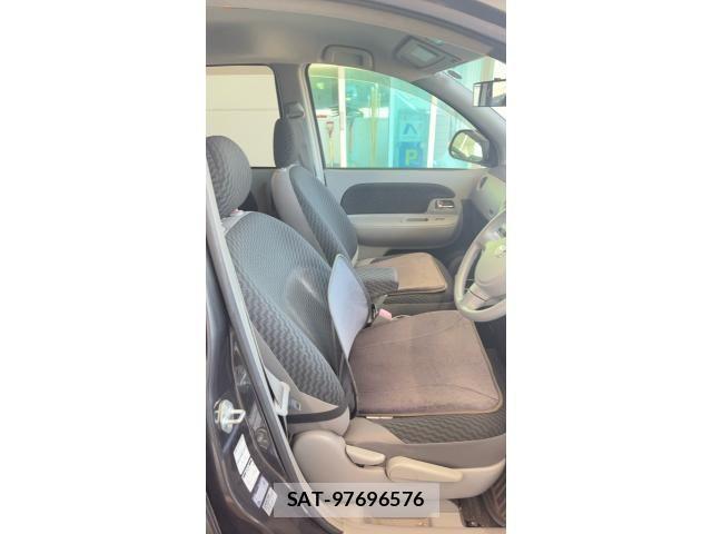 Toyota SIENTA 2010-02 7880121-11