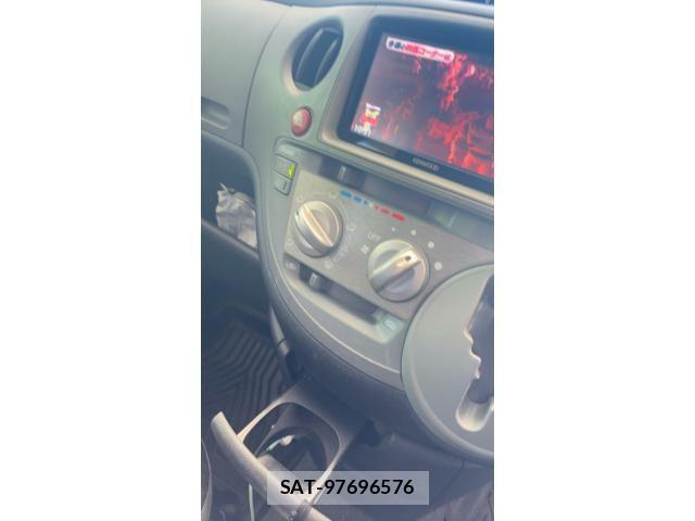 Toyota SIENTA 2010-02 7880121-15