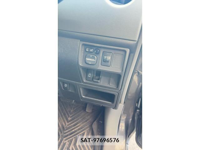 Toyota SIENTA 2010-02 7880121-16