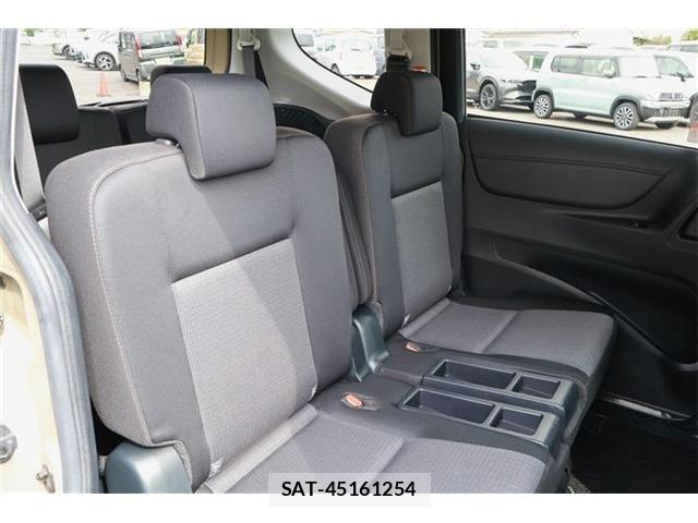 Toyota SIENTA 2021-08 7981375-10