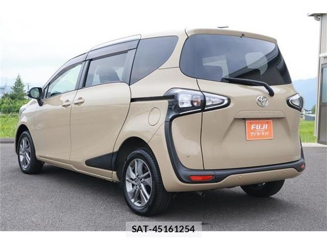 Toyota SIENTA 2021-08 7981375-18
