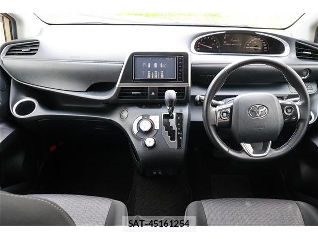 Toyota SIENTA 2021-08 7981375-1