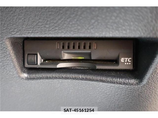 Toyota SIENTA 2021-08 7981375-5