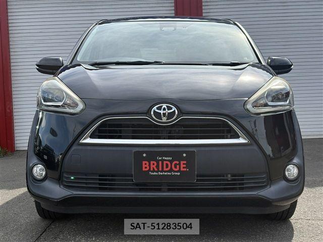 Toyota SIENTA 2017-01 8102345-12