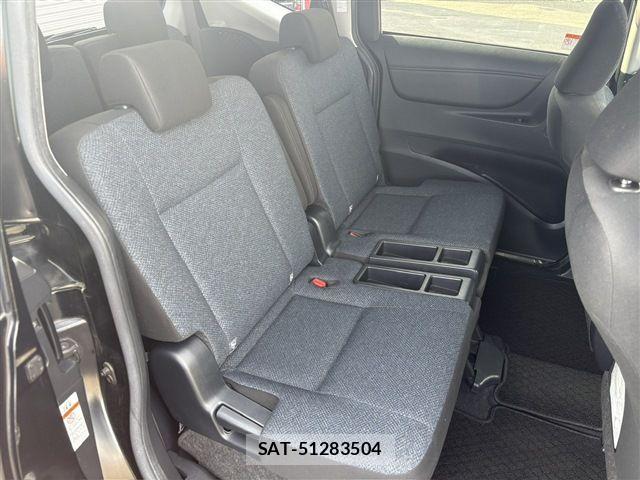 Toyota SIENTA 2017-01 8102345-15