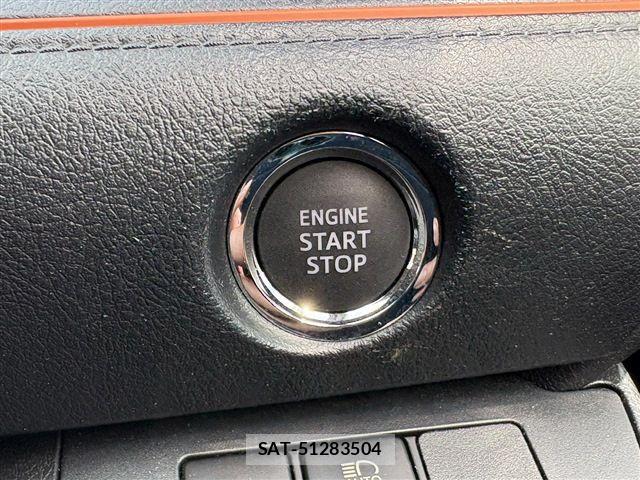 Toyota SIENTA 2017-01 8102345-26