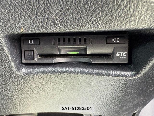 Toyota SIENTA 2017-01 8102345-29