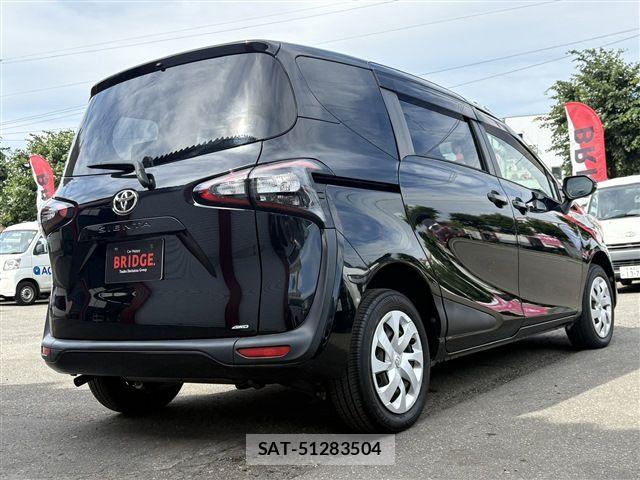 Toyota SIENTA 2017-01 8102345-7