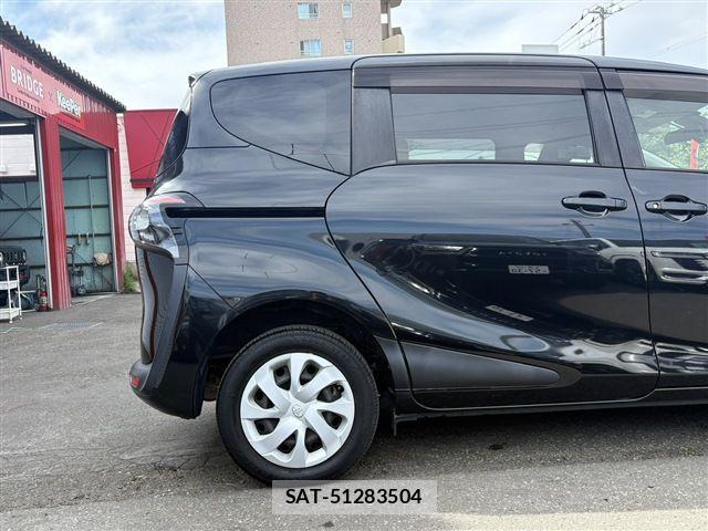 Toyota SIENTA 2017-01 8102345-8