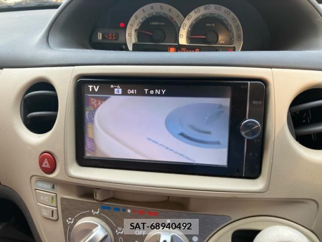 Toyota SIENTA 2014-02 8102344-14
