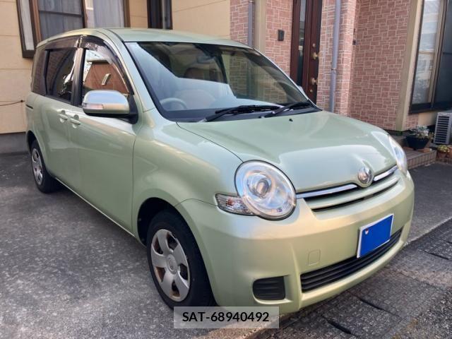 Toyota SIENTA 2014-02 8102344-1
