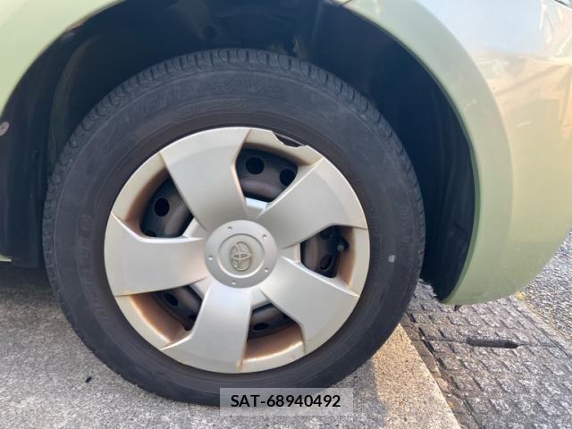Toyota SIENTA 2014-02 8102344-4