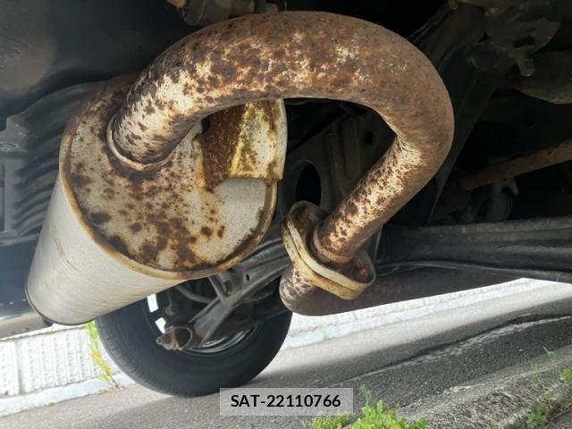 Toyota SIENTA 2009-07 8102347-11