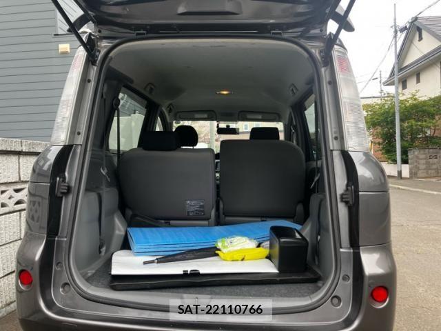 Toyota SIENTA 2009-07 8102347-14
