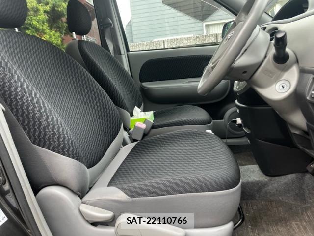 Toyota SIENTA 2009-07 8102347-16