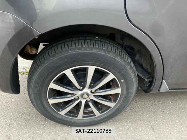 Toyota SIENTA 2009-07 8102347-5