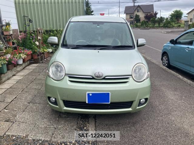 Toyota SIENTA 2007-07 8102346-1