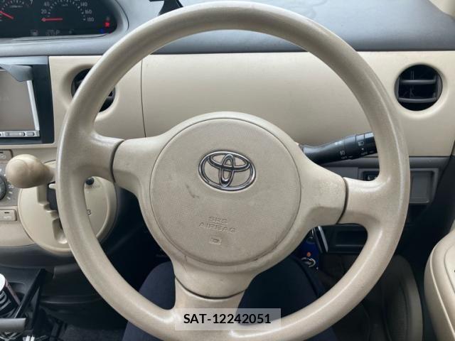 Toyota SIENTA 2007-07 8102346-19