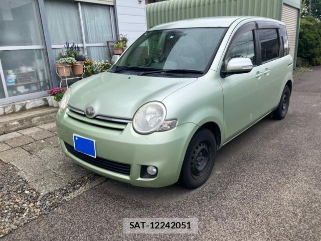 Toyota SIENTA 2007-07 8102346-2