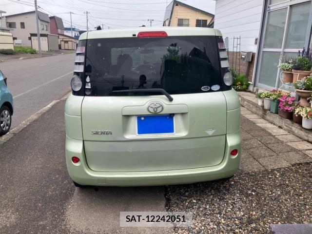 Toyota SIENTA 2007-07 8102346-5