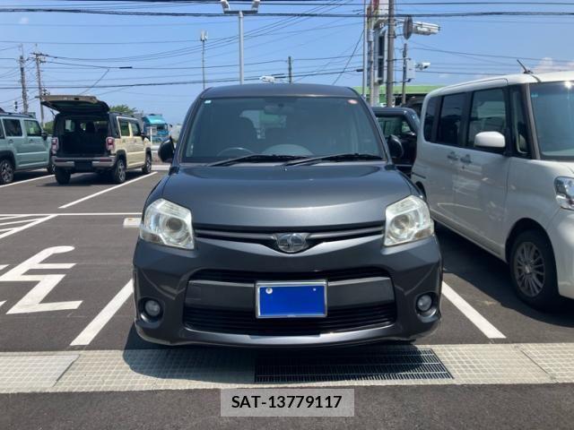 Toyota SIENTA 2011-12 8146889-0