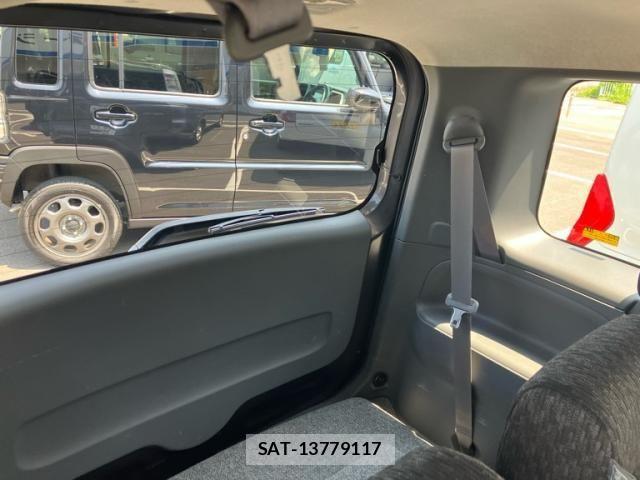 Toyota SIENTA 2011-12 8146889-16