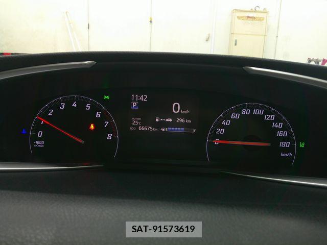 Toyota SIENTA 2021-06 8210732-10