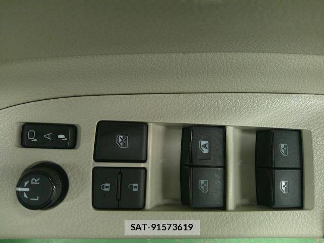 Toyota SIENTA 2021-06 8210732-20