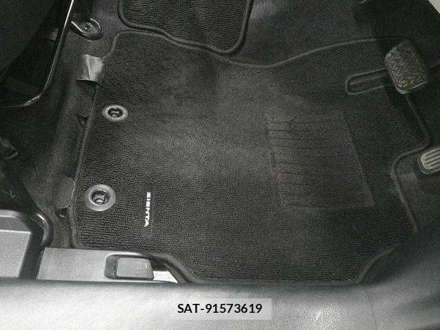 Toyota SIENTA 2021-06 8210732-23