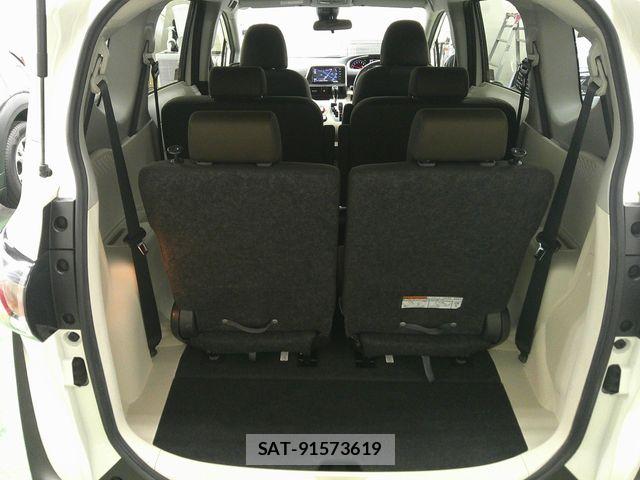 Toyota SIENTA 2021-06 8210732-24