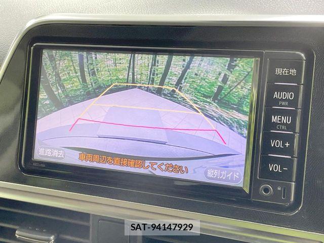 Toyota SIENTA 2017-06 8317726-4