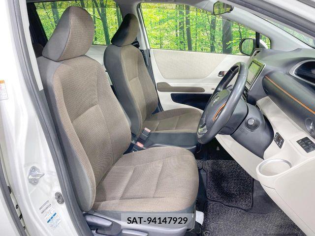 Toyota SIENTA 2017-06 8317726-8