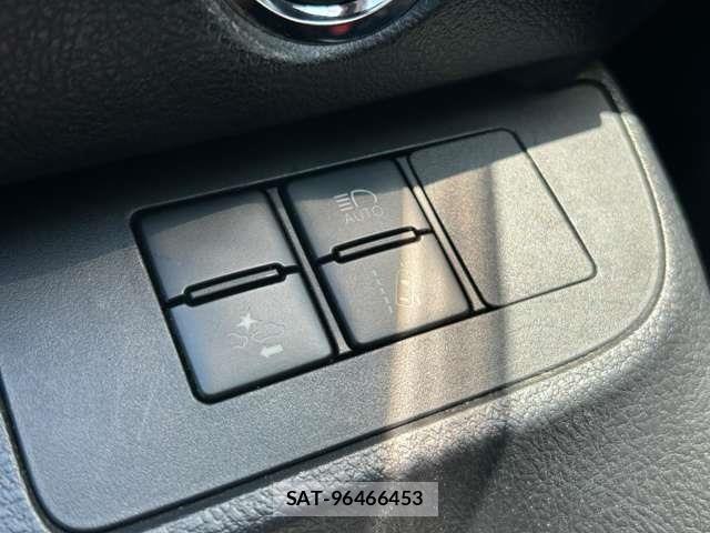 Toyota SIENTA 2019-07 8338260-15